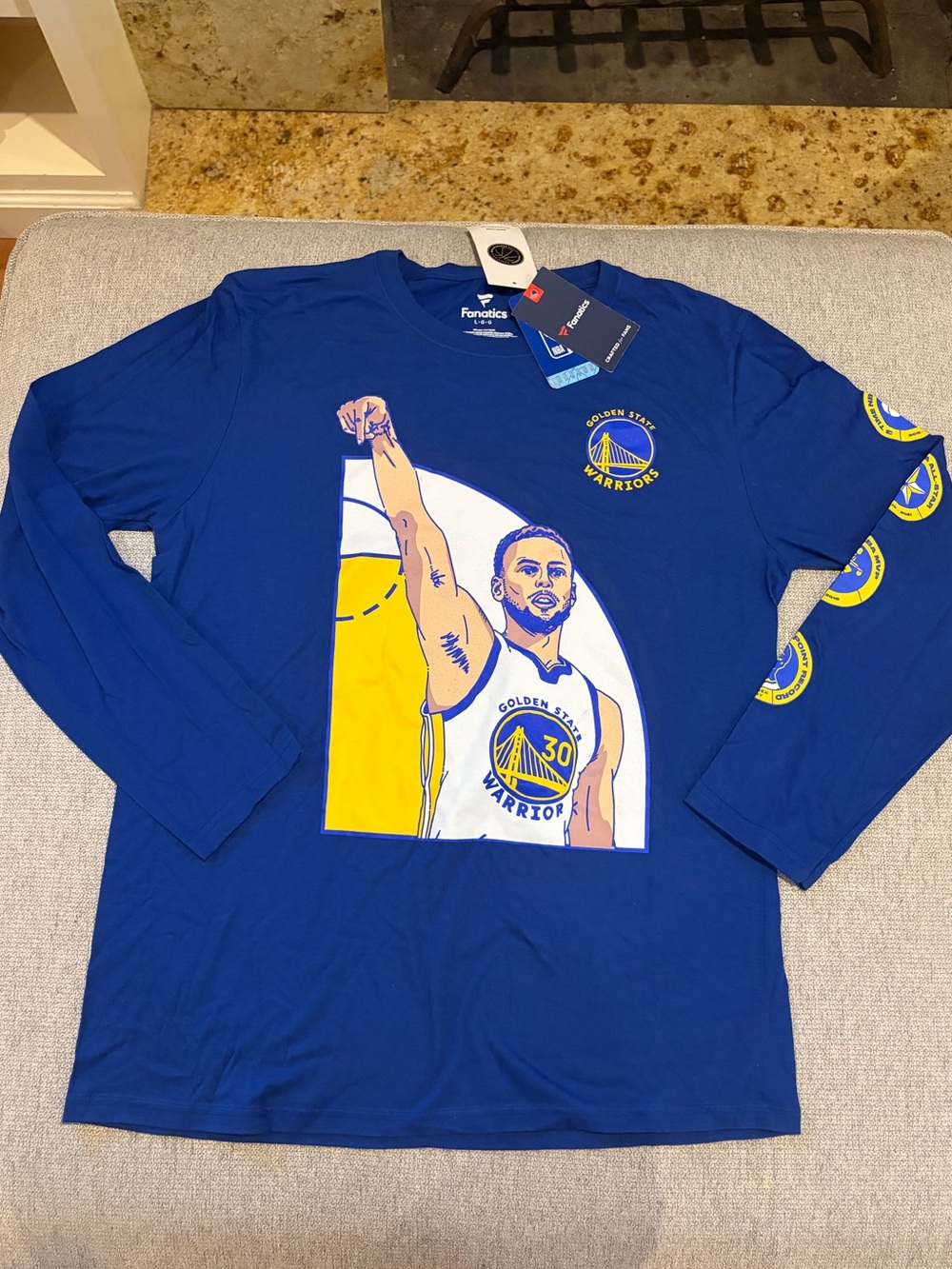 GSW Steph Curry All-Time 3-Point Record Long Sleeve Tee - Size L - New With Tag